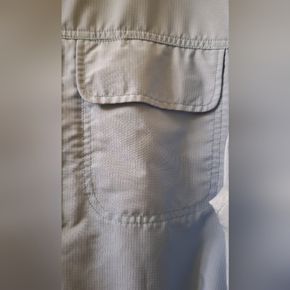 Duluth Trading Co Light Blue Men's Shirt - Picture 2 of 10